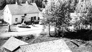 Hemgården i Svedje där affärsverksamheten varit ett stående inslag i olika former